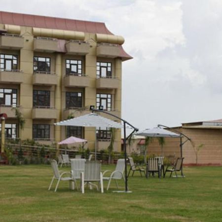 Le Grand Regency Ξενοδοχείο Greater Noida Εξωτερικό φωτογραφία