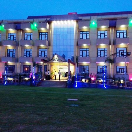 Le Grand Regency Ξενοδοχείο Greater Noida Εξωτερικό φωτογραφία