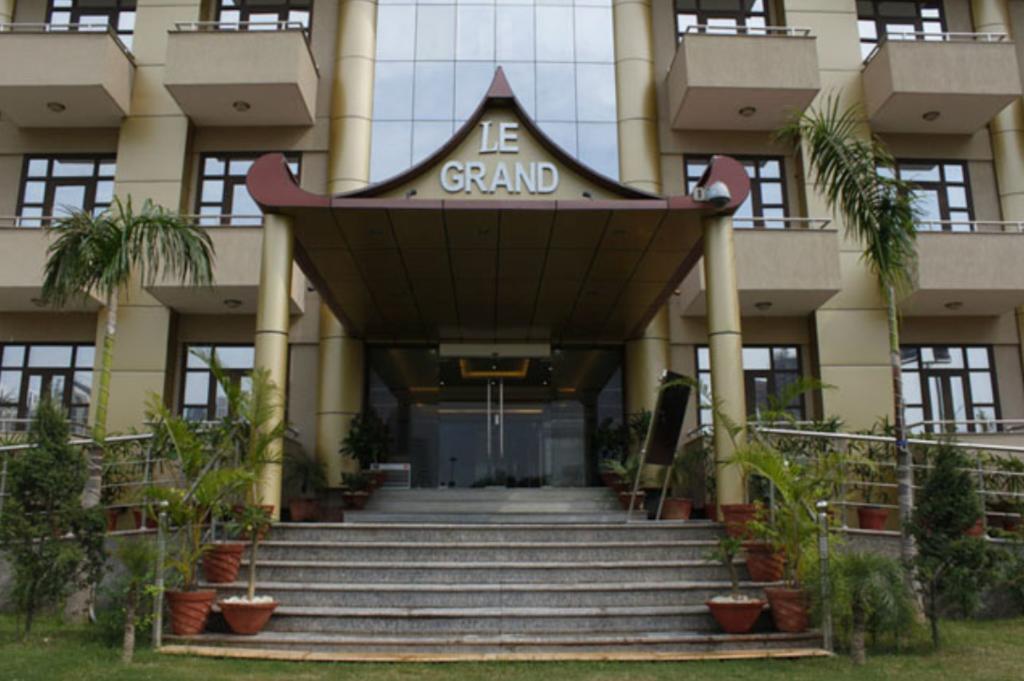 Le Grand Regency Ξενοδοχείο Greater Noida Εξωτερικό φωτογραφία