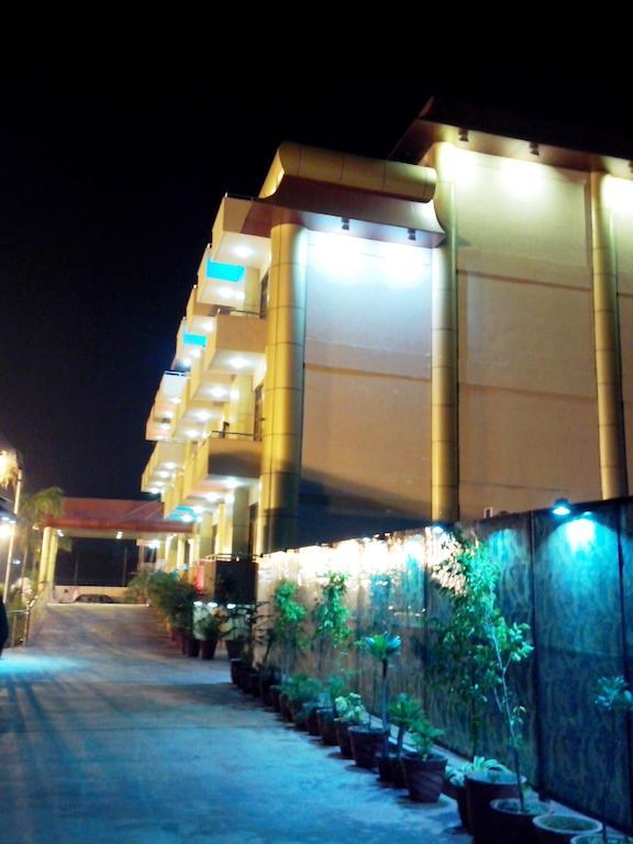 Le Grand Regency Ξενοδοχείο Greater Noida Εξωτερικό φωτογραφία