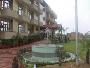 Le Grand Regency Ξενοδοχείο Greater Noida Εξωτερικό φωτογραφία
